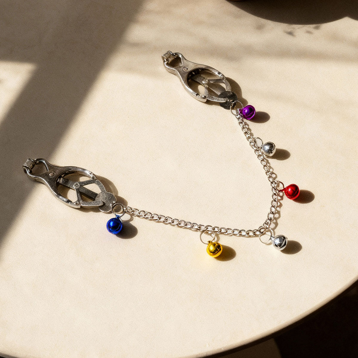 Kjetting og bjeller brystvorte-klemmer